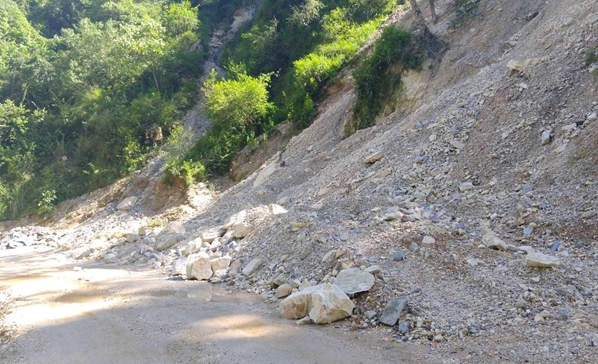 गण्डकीको केही सडक र पुल आयोजना वर्षौँदेखि रुग्ण   